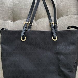 Michael Kors Classic